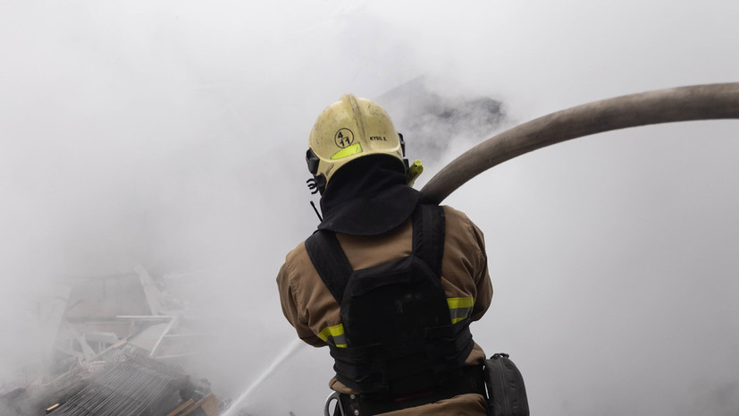В Одессе после взрывов поднялся столб дыма